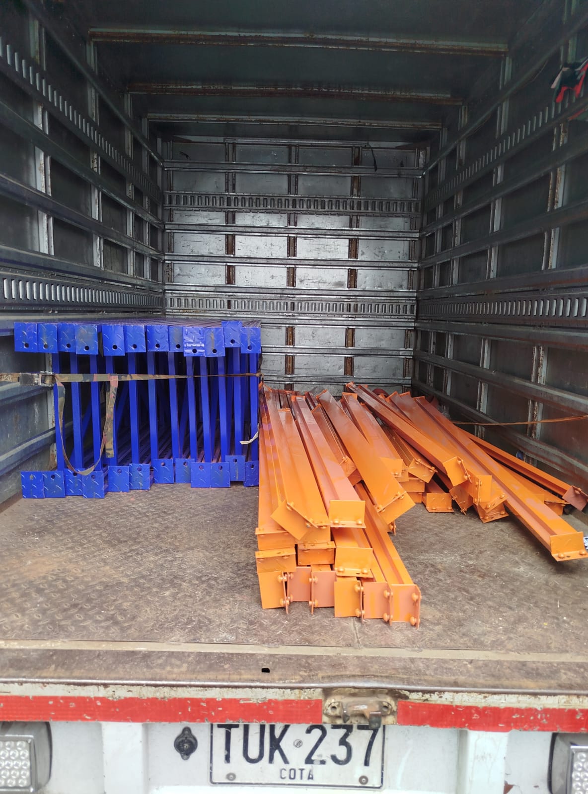FABRICACION DE ESTANTERIA LIVIANA,SEMI PESADA Y PESADA - Imagen 3