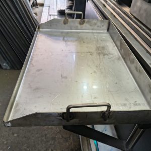 FABRICACION DE BANDEJAS EN ACERO INOXIDABLE